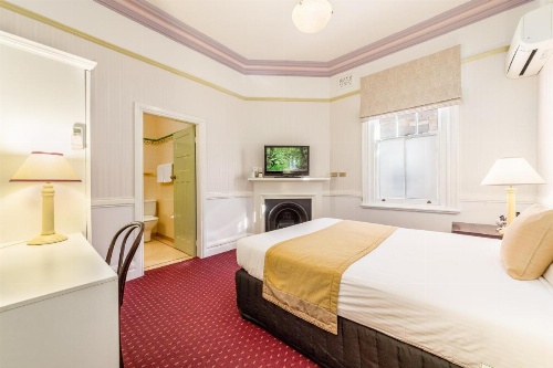 McLaren Hotel -North Sydney image 15